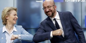 Ο Σαρλ Μισέλ και η Ούρσουλα φον ντερ Λάιεν