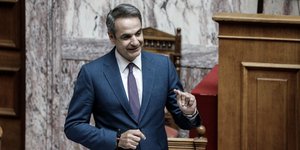 Μητσοτάκης στη Βουλή