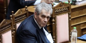 Βουλή: Σε εξέλιξη η ψηφοφορία για τον Δημήτρη Παπαγγελόπουλο 