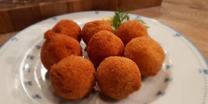 Πατατοκροκέτες στο πιάτο από τον Νικόλα Σακελλαρίου 