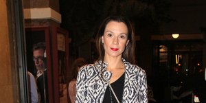 Η Πέγκυ Τρικαλιώτη με τζιν και γόβες