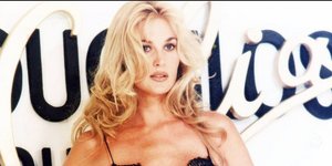 H Φιλίππα Μάθιους στην πασαρέλα την εποχή των 90s