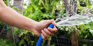 ποτισμα μπλε σωλήνα 