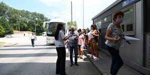 Κόσμος στον Προμαχώνα