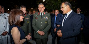 Η ΠτΔ Κατερίνα Σακελλαροπούλου με τον υπ. Αμυνας Ν. Παναγιωτόπουλο και τον Α/ΓΕΕΘΑ Κ. Φλώρο