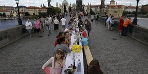 Τραπέζι στη Γεφυρα