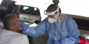 Τεστ για τον κορωνοϊό στον Προμαχώνα