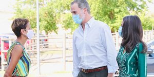 η βασίλισσα Λετίθια με πράσινο φόρεμα