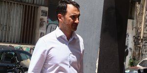 Αλέξης Χαρίτσης αξυριστος