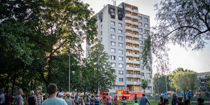 Η φωτιά εκδηλώθηκε σε ένα διαμέρισμα στον 11ο όροφο