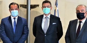 Συνάντηση Γεωργιάδη με το διευθύνοντα σύμβουλο της Pfizer