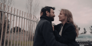 Ο Ανδρέας Γεωργίου σε σκηνή από τη σειρά «8 Λέξεις»