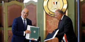 Ο Νίκος Δένδιας και ο αιγύπτιος ομόλογός του 