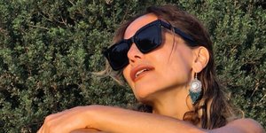 Δέσποινα Βανδή: Οι βόλτες στο δάσος και οι μαγικές στιγμές το βράδυ στην παραλία με τραγούδια!