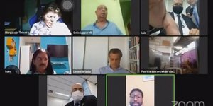 Παράτησαν την σύσκεψη και έκαναν σεξ