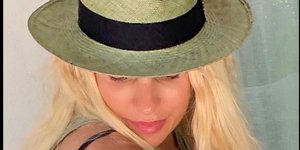 Ελένη Μενεγάκη: Η νέα φωτογραφία με μαγιό από τις καλοκαιρινές της διακοπές