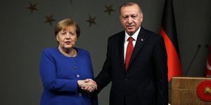 χειραψία Μέρκελ Ερντογάν