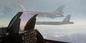 Ελληνικά F-16 συνόδευσαν αμερικανικό στρατηγικό βομβαρδιστικό κατά την πτήση του εντός των FIR Αθηνών και Σκοπίων