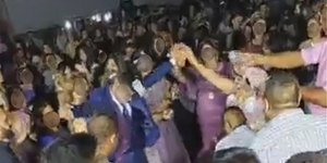 Απίστευτες εικόνες συνωστισμού σε γάμο στην Αλεξανδρούπολη