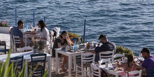 κορωνοϊός εστιατόριο