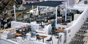 κορωνοϊός μαγαζί στη Σαντορίνη