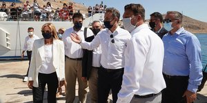 Μαρέβα Μητσοτάκη: Επίσκεψη στο παραδοσιακό σπίτι της Χάλκης!