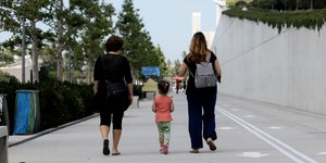 με παιδι στο ΚΠΙΣΝ 