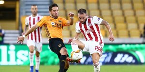 Ο Βαλμπουενά στο ματς Γουλβς-Ολυμπιακός