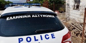 περιπολικο απο πισω