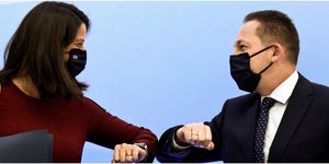 Οι ανακοινώσεις Κεραμέως-Πέτσα