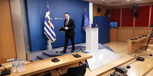 Ο κυβερνητικός εκπρόσωπος Στέλιος Πέτσας