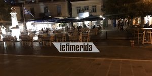 Αδεια καταστήματα στον Πόρο