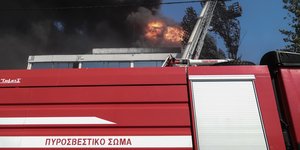πυροσβεστικη φωτια καπνος