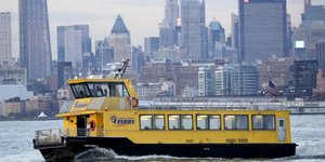 θαλασσιο κιτρινο ταξι 