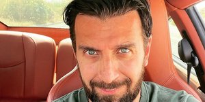 Θάνος Πετρέλης: Οι κόρες του μεγάλωσαν, του μοιάζουν πολύ