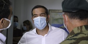 Αλέξης Τσίπρας με μασκα 