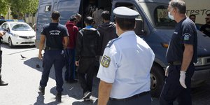 Βαριές διώξεις στους 22 συλληφθέντες