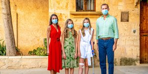 Η πρώτη δημόσια εμφάνιση της βασιλικής οικογένειας της Ισπανίας μετά το σκάνδαλο