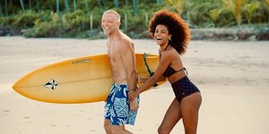 Ο Βενσάν Κασέλ χτύπησε τατουάζ στο μπράτσο του την 23χρονη καλλονή σύζυγό του