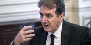 Μιχάλης Χρυσοχοϊδης μιλάει έντονα