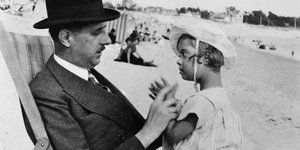 Ο ντε Γκολ με την κόρη του Αν/Φωτογραφία Αρχείο De Gaulle