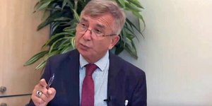 O σύμβουλος του Ερντογάν σε θέματα εξωτ. πολιτικής Μεσούτ Χακί Τσασίν