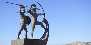 άγαλμα για Ναυμαχία της Σαλαμίνας