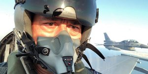 Με F-16 πέταξε ο Χουλουσί Ακάρ