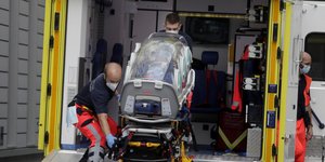 Αλεξέι Ναβάλνι ασθενοφόρο