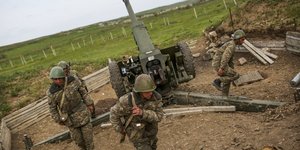 Στρατός της Αρμενία στα σύνορα με το Αζερμπαϊτζάν