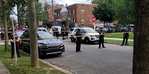 Αστυνομικοί κλείνουν δρόμο στην Ουάσιγκτον