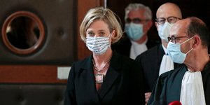 Η νόθα κόρη του βασιλιά του Βελγίου, Ντελφίν Μποέλ