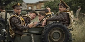 «Catch 22» _Η υποψήφια για 2 Χρυσές Σφαίρες σειρά του George Clooney έρχεται αποκλειστικά στη Nova!