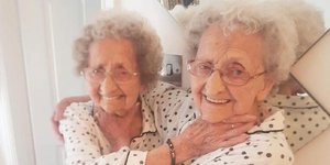 Οι γηραιότερες δίδυμες στη Βρετανία Λιλ και Ντόρις 